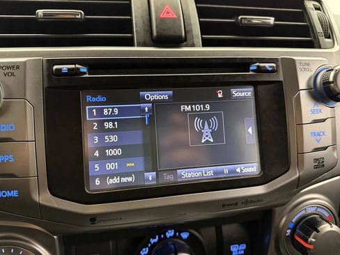 Used 2018 Toyota 4Runner SR5 Premium w/ Wilderness Package AWD/4WD image 19