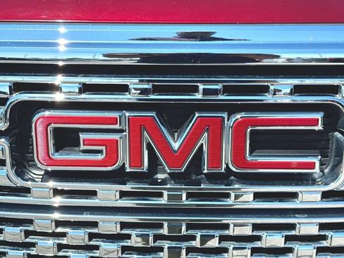 Used 2018 GMC Acadia Denali w/ LPO, Protection Package AWD/4WD image 32