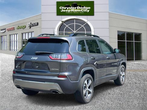 Used 2022 Jeep Cherokee Limited w/ Mopar Interior Package AWD/4WD image 6