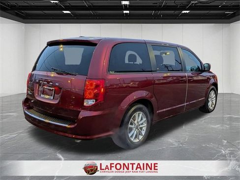 Certified 2020 Dodge Grand Caravan SE image 5