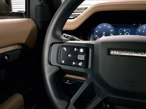 Certified 2025 Land Rover Defender 130 X-Dynamic SE AWD/4WD image 20