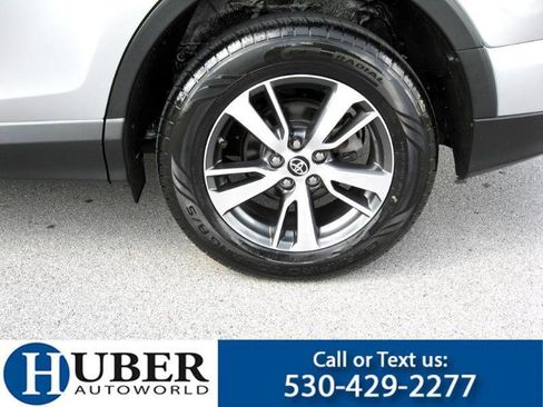 Used 2017 Toyota RAV4 XLE FWD image 5
