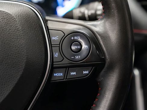 Used 2021 Toyota RAV4 SE w/ Weather & Moonroof Package AWD/4WD image 15