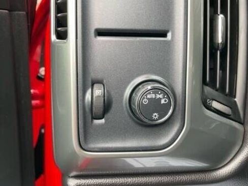 Used 2018 Chevrolet Silverado 1500 LT RWD image 10