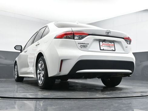 Used 2021 Toyota Corolla LE image 36