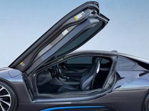Used 2016 BMW i8 image 33
