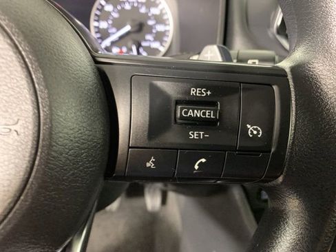 Used 2024 Nissan Rogue S AWD/4WD image 21