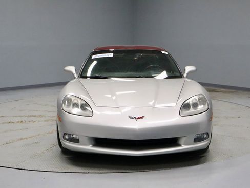 Used 2007 Chevrolet Corvette Coupe w/ Preferred Equipment Group RWD image 4