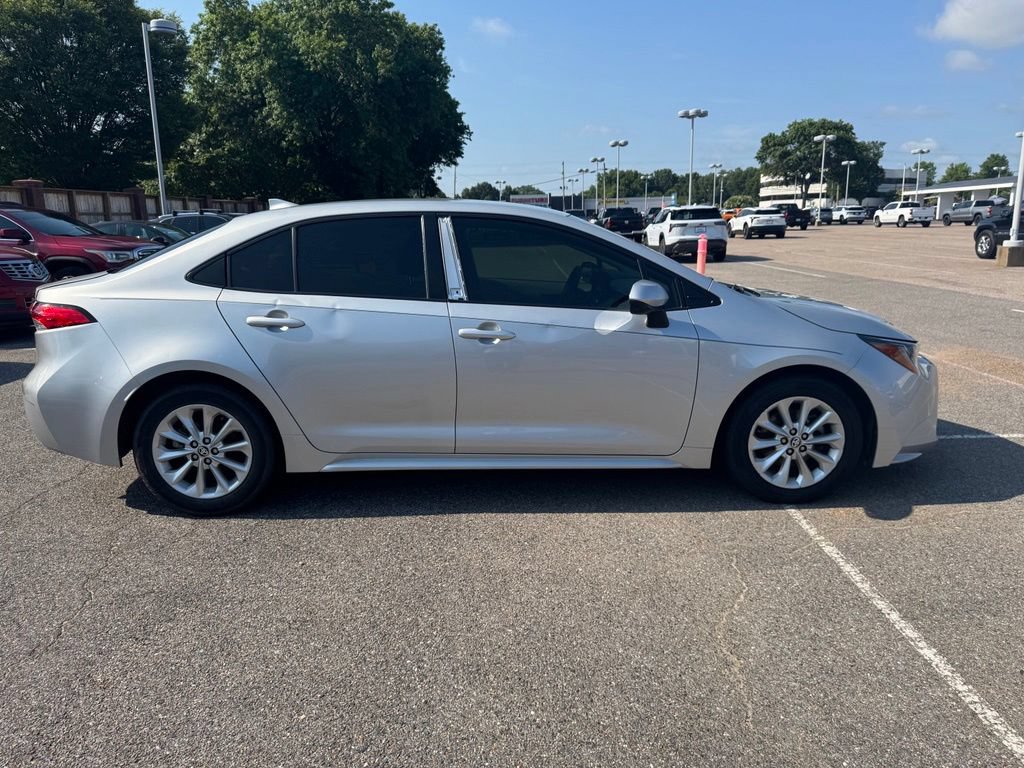 Used 2022 Toyota Corolla LE w/ LE Convenience Package FWD image 8