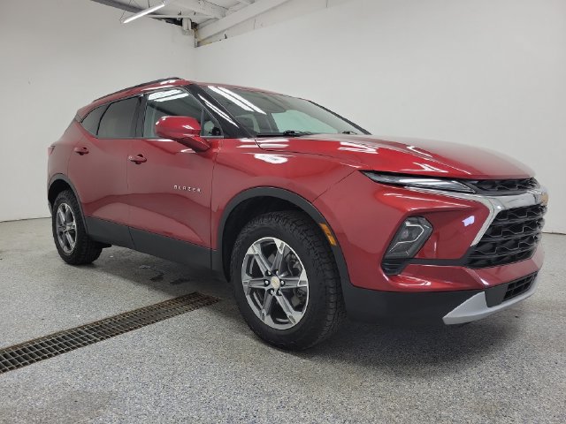 Used 2023 Chevrolet Blazer LT w/ Convenience Package AWD/4WD image 2