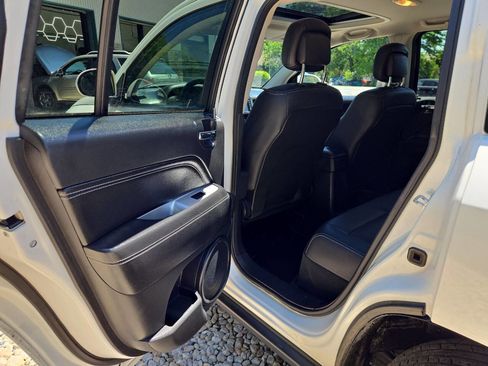 Used 2016 Jeep Compass High Altitude AWD/4WD image 15