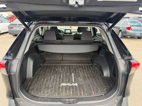 Used 2019 Toyota RAV4 XLE w/ Convenience Package AWD/4WD image 6