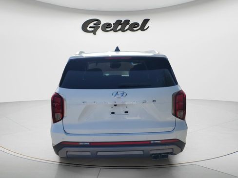 Used 2024 Hyundai Palisade Limited FWD image 6