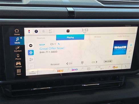 Used 2025 Jeep Gladiator Nighthawk image 19