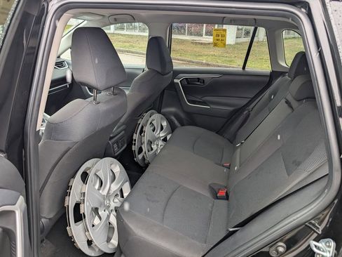 Used 2024 Toyota RAV4 LE image 18