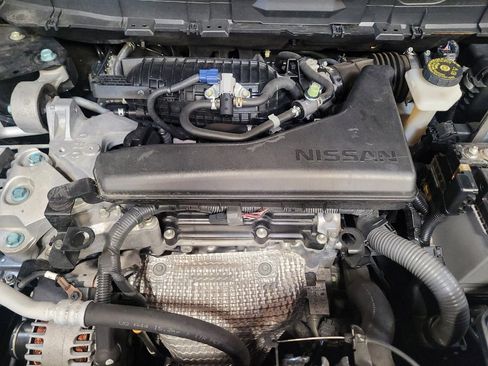 Used 2016 Nissan Rogue S FWD image 30