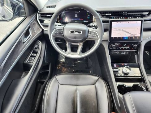 Used 2023 Jeep Grand Cherokee 4WD 4xe image 13