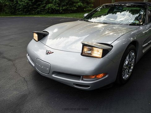 Used 1999 Chevrolet Corvette Coupe w/ Performance Handling Pkg RWD image 53