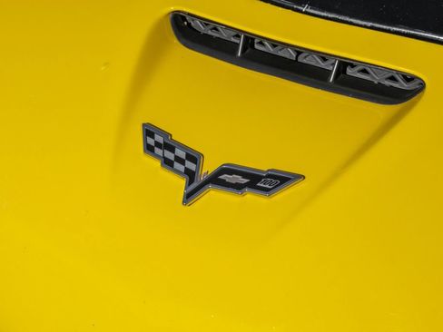 Used 2006 Chevrolet Corvette Coupe image 37