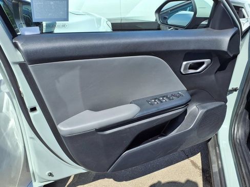 Used 2025 Kia K4 FWD image 11