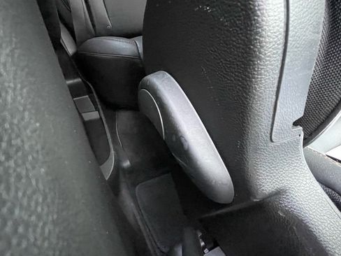 Used 2021 Chevrolet Trax LT w/ Premium Seat Package image 11