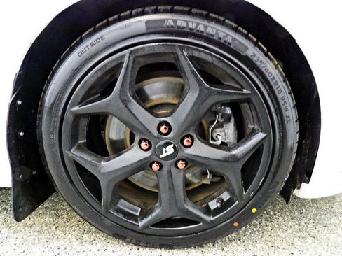 Used 2015 Ford Focus ST w/ Equipment Group 401A image 22