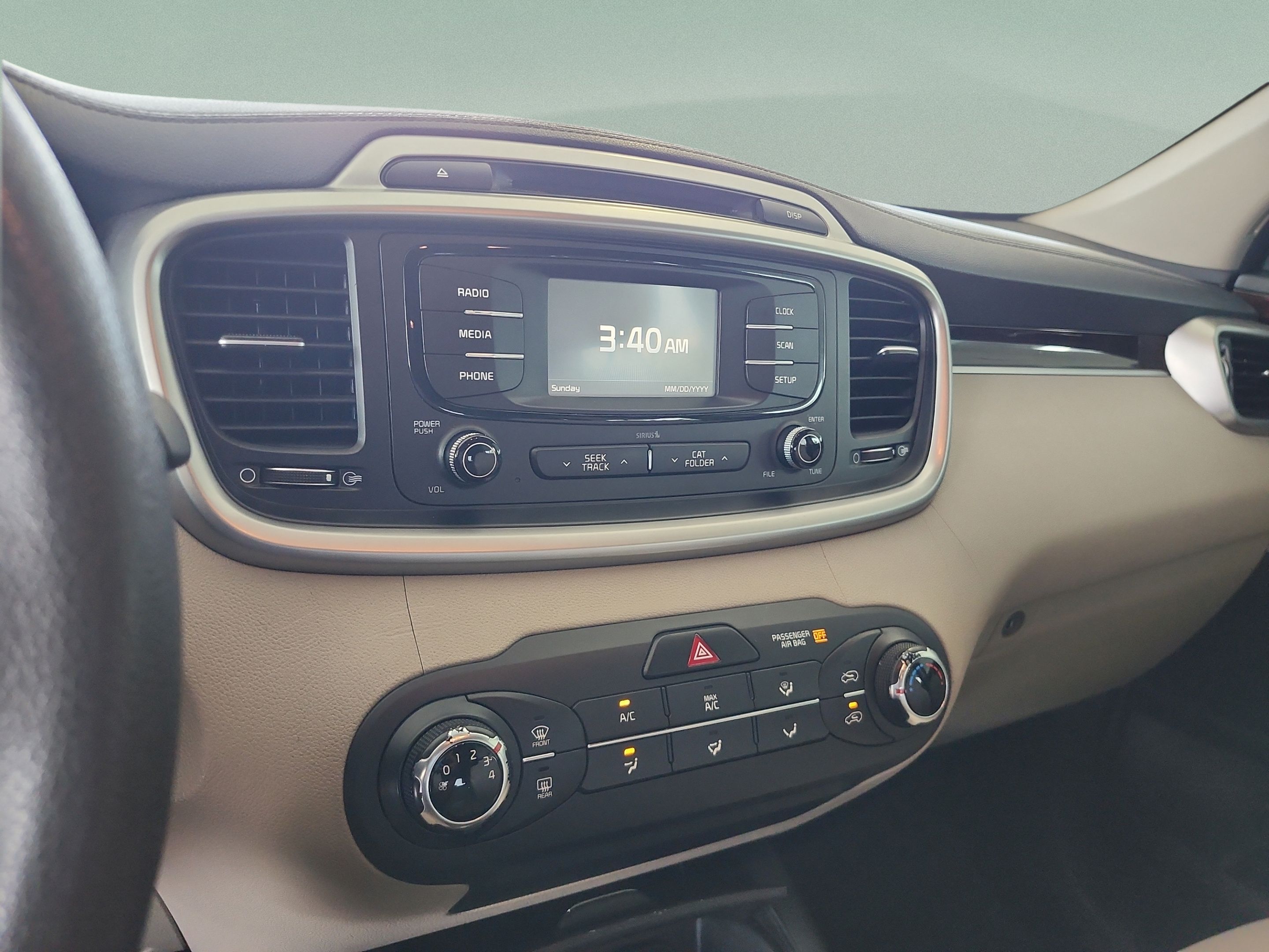 Used 2016 Kia Sorento FWD image 12