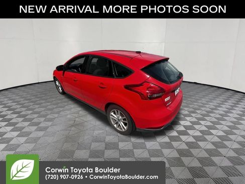 Used 2015 Ford Focus SE FWD image 5