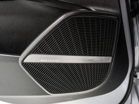 Used 2022 Audi SQ5 Prestige w/ Prestige Package image 22