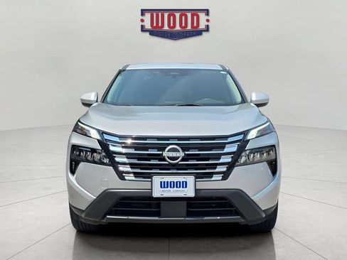 Used 2024 Nissan Rogue SV AWD/4WD image 5
