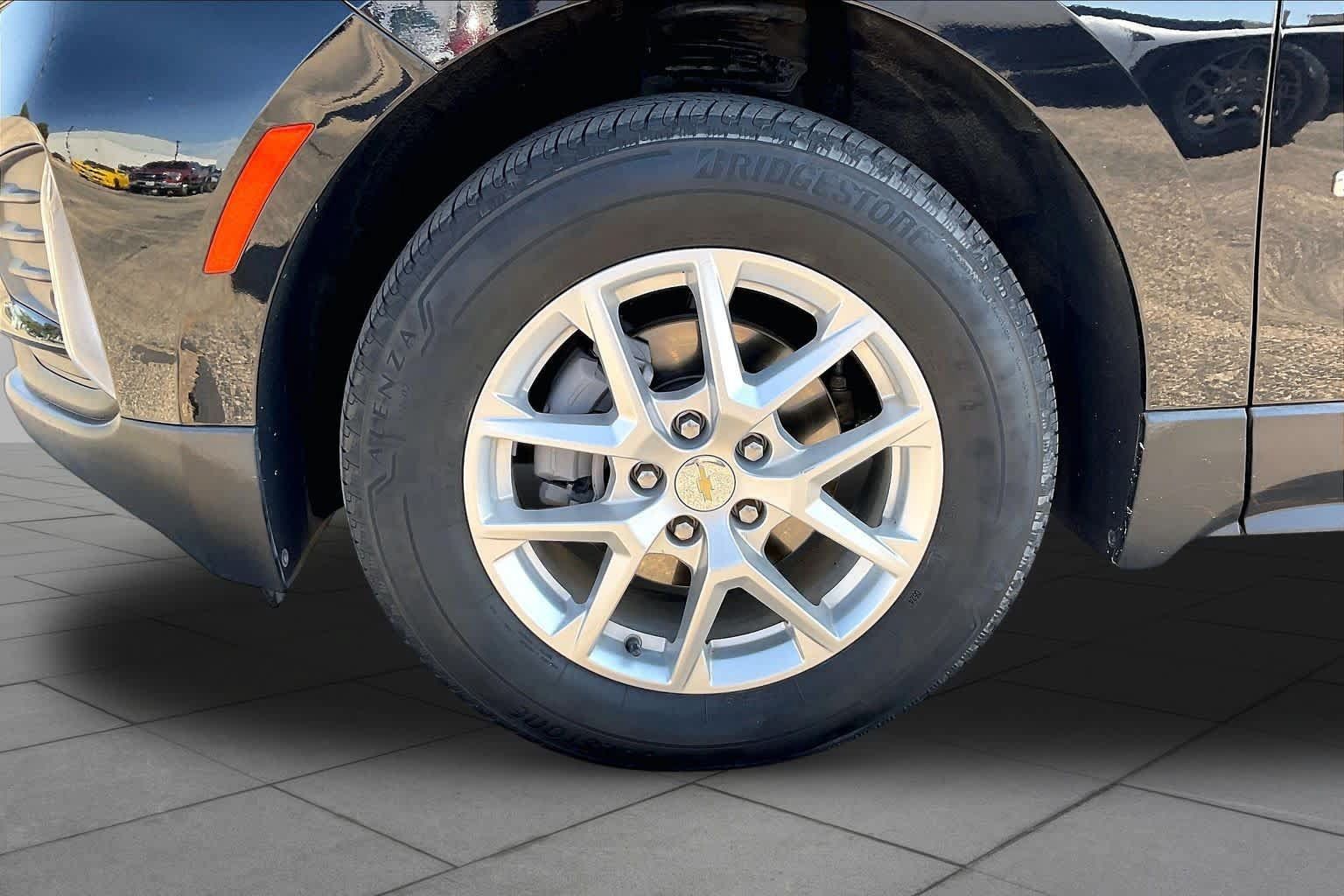 Used 2024 Chevrolet Equinox LT AWD/4WD image 11