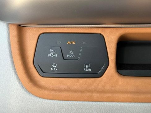 New 2025 Volkswagen ID. Buzz 1st Edition image 13