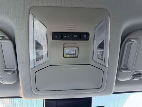Used 2024 Toyota RAV4 XLE FWD image 33