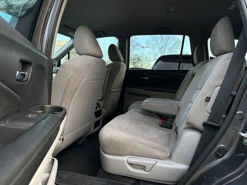 Used 2019 Honda Pilot LX image 16