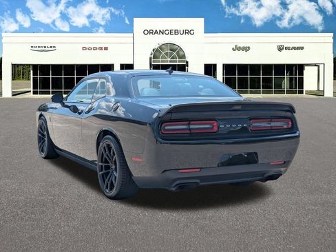 Used 2023 Dodge Challenger SRT Hellcat w/ Driver Convenience Group RWD image 6