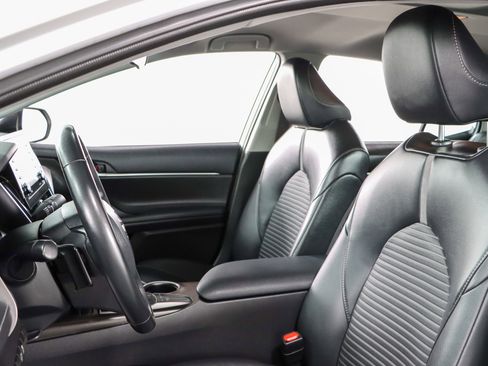 Used 2024 Toyota Camry SE image 23