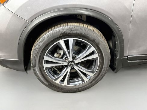 Used 2020 Nissan Rogue SV w/ Premium Package AWD/4WD image 38