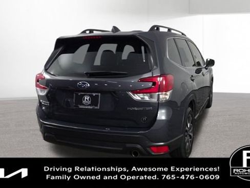 Used 2023 Subaru Forester Limited AWD/4WD image 9
