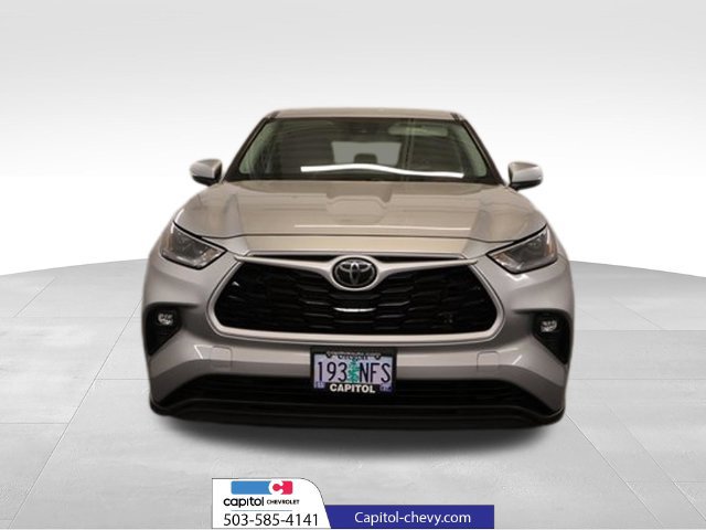 Used 2023 Toyota Highlander LE AWD/4WD image 8