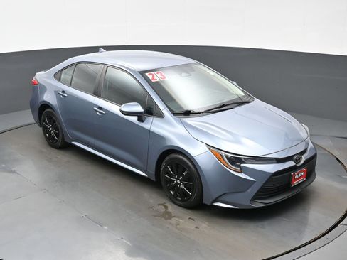 Used 2023 Toyota Corolla LE FWD image 32