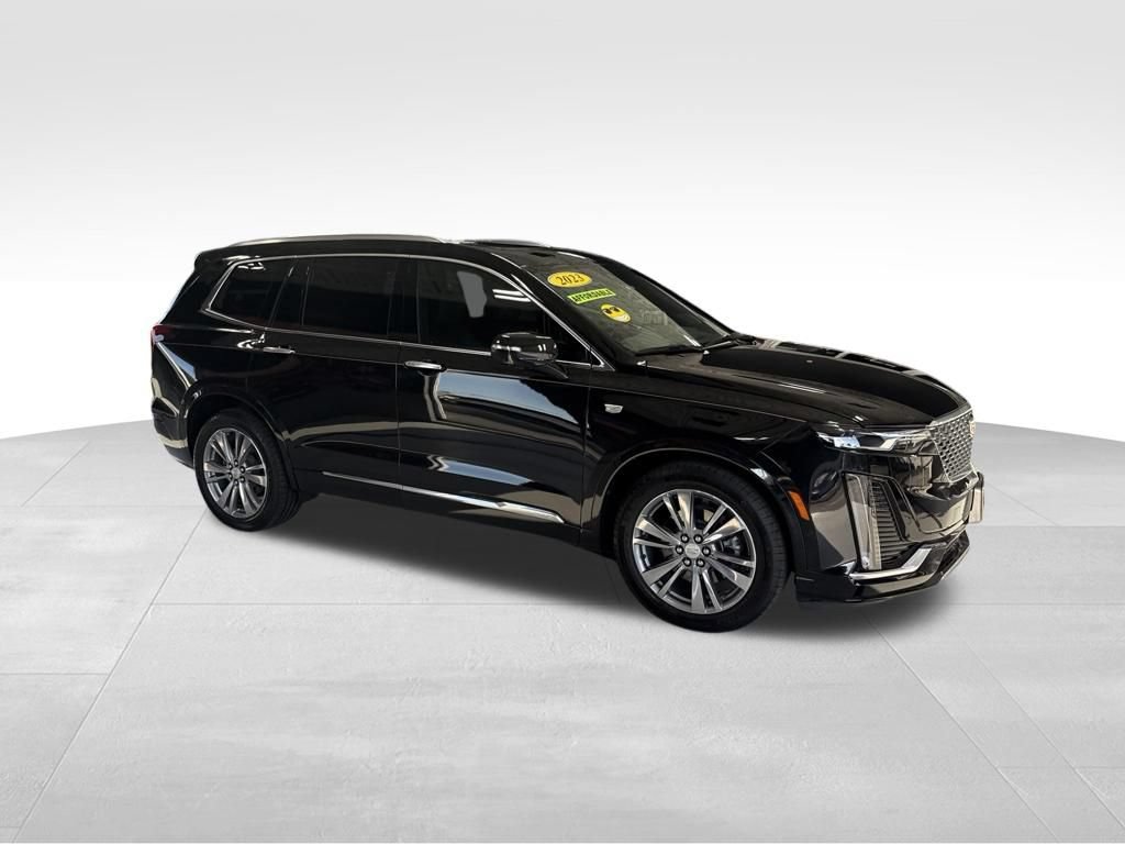 Used 2023 Cadillac XT6 Premium Luxury w/ Technology Package FWD image 7