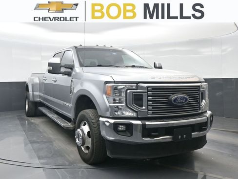 Used 2021 Ford F350 Lariat w/ Lariat Value Package image 1