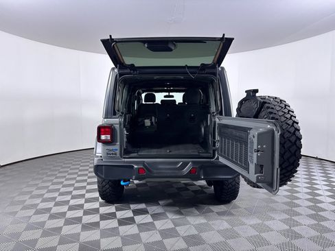 Used 2023 Jeep Wrangler Unlimited w/ Cold Weather Group AWD/4WD image 11