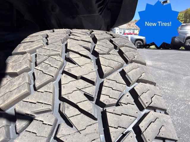Used 2013 Toyota FJ Cruiser 4WD w/ Convenience Pkg image 13