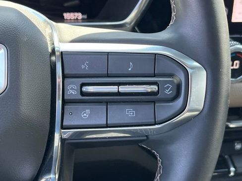 Used 2024 GMC Canyon Denali image 20