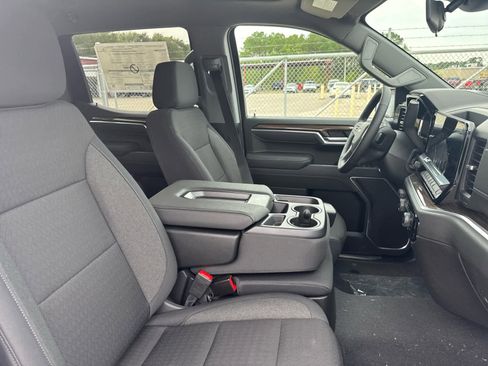 New 2026 Chevrolet Silverado 1500 LT image 17