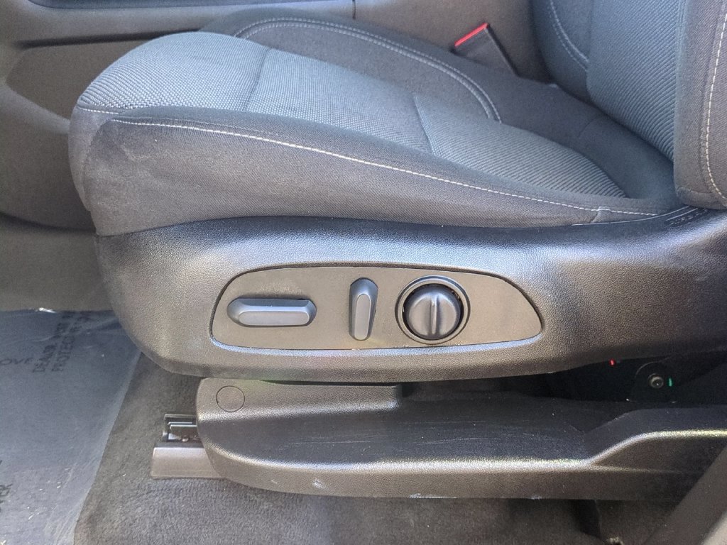 Used 2023 Chevrolet Traverse LT FWD image 22