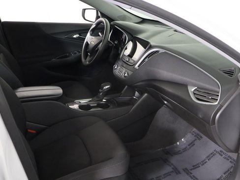 Used 2024 Chevrolet Malibu LT image 21