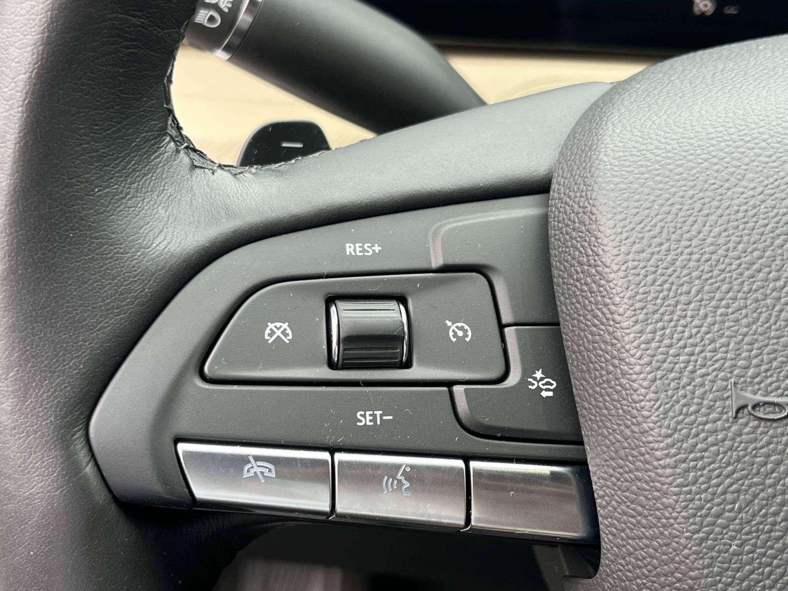 Used 2024 Cadillac XT4 Luxury w/ Trailering Package FWD image 20