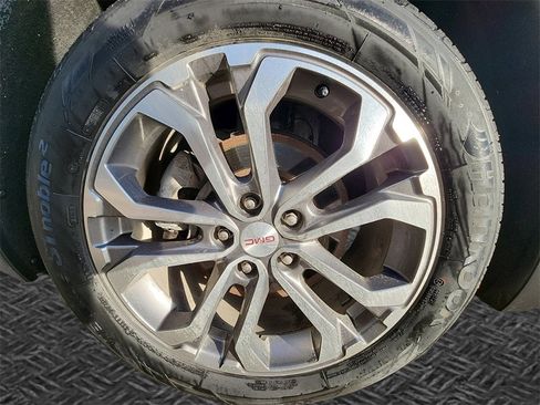 Used 2019 GMC Terrain SLT w/ Preferred Package image 10